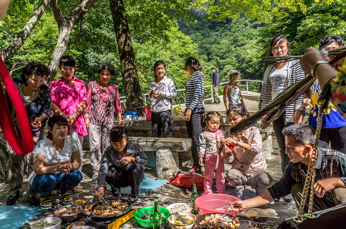 North Korea Focus: North Korea Cuisine & Food. North Korean BBQ.