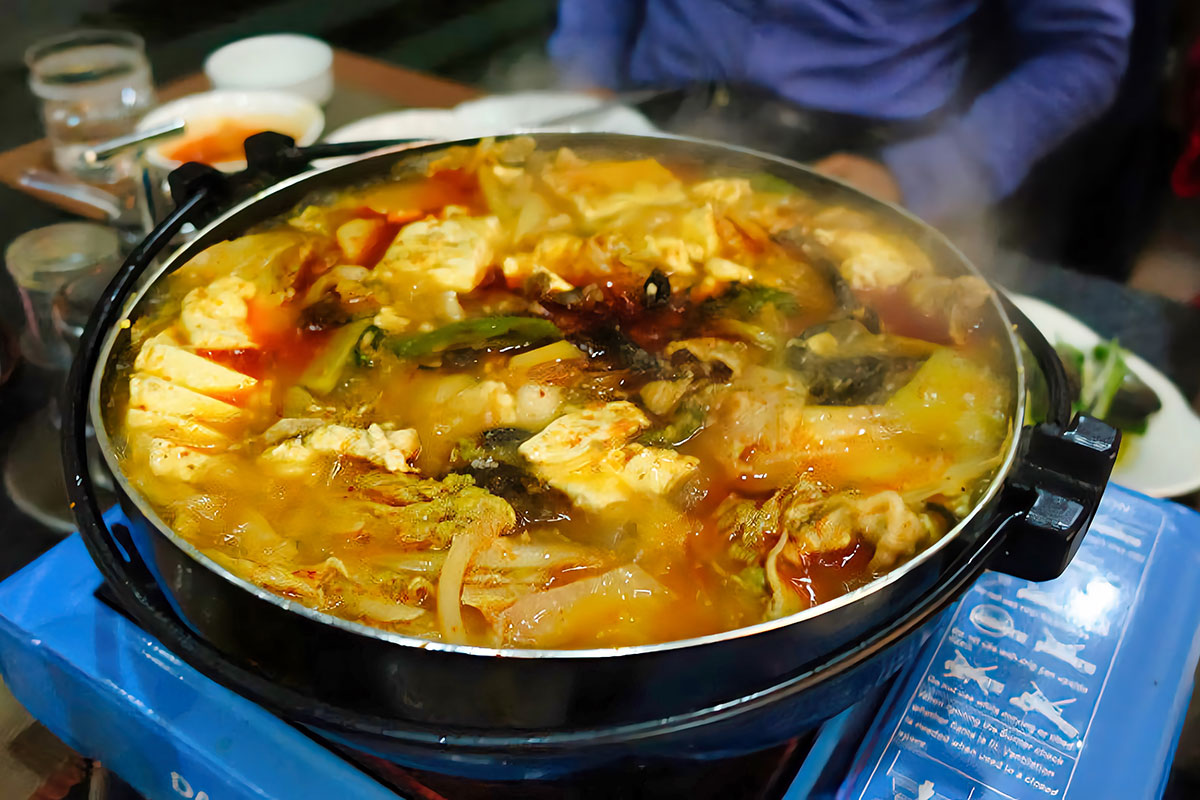 North Korea Focus: North Korea Cuisine & Food. Hot pot.